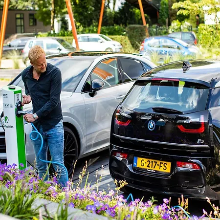 Houseboat In Lathumse Plas For A Couple