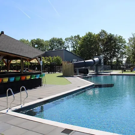 Botel Romantic Boathouse Getaway In Lathum