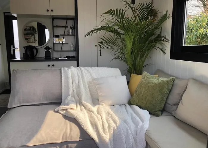 Houseboat In Lathumse Plas For A Couple * Lathum