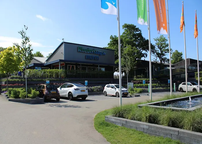 Houseboat In Lathumse Plas For A Couple * Lathum