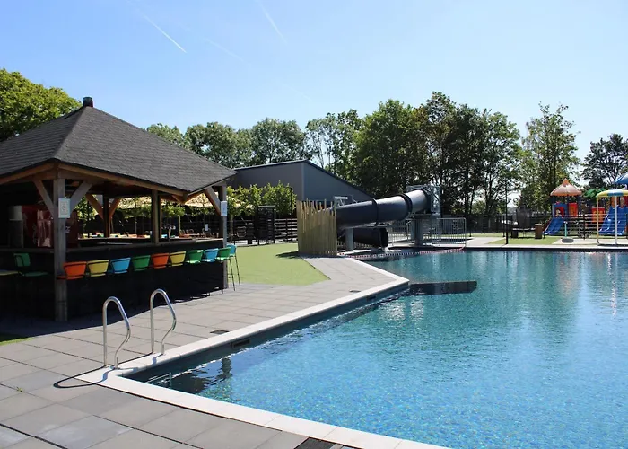 Πλωτό κατάλυμα Houseboat In Lathumse Plas For A Couple Lathum