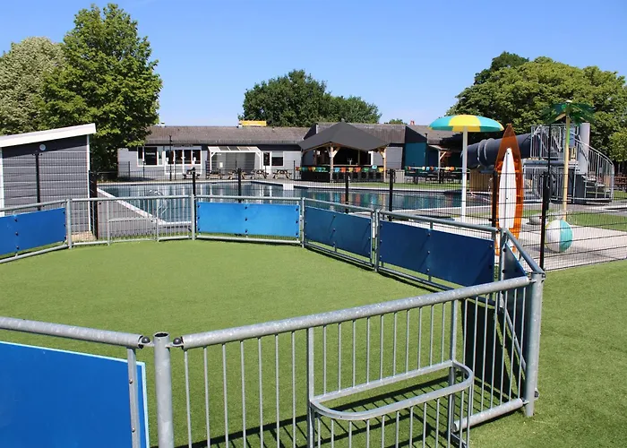 Houseboat In Lathumse Plas For A Couple * Lathum