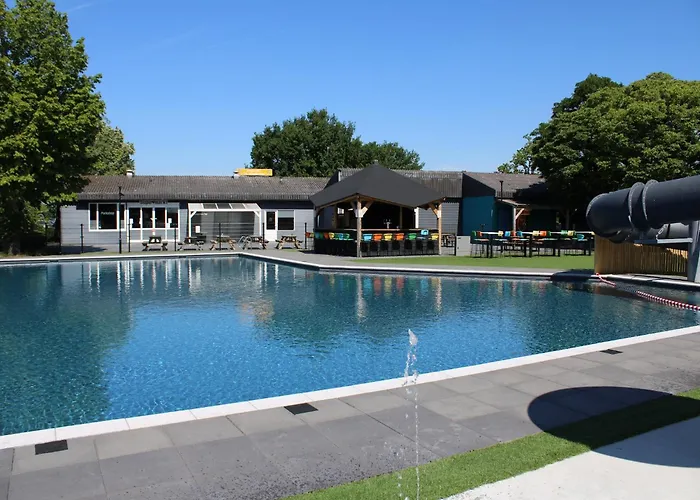 Houseboat In Lathumse Plas For A Couple Botel Lathum
