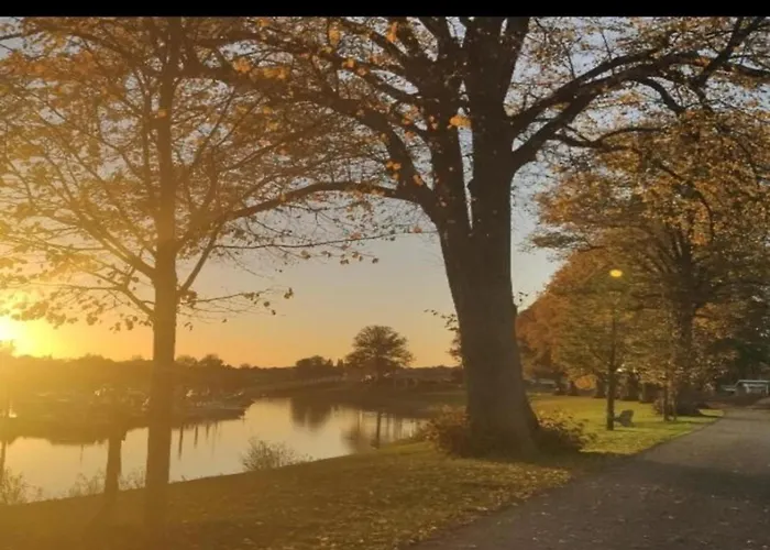 Houseboat In Lathumse Plas For A Couple *