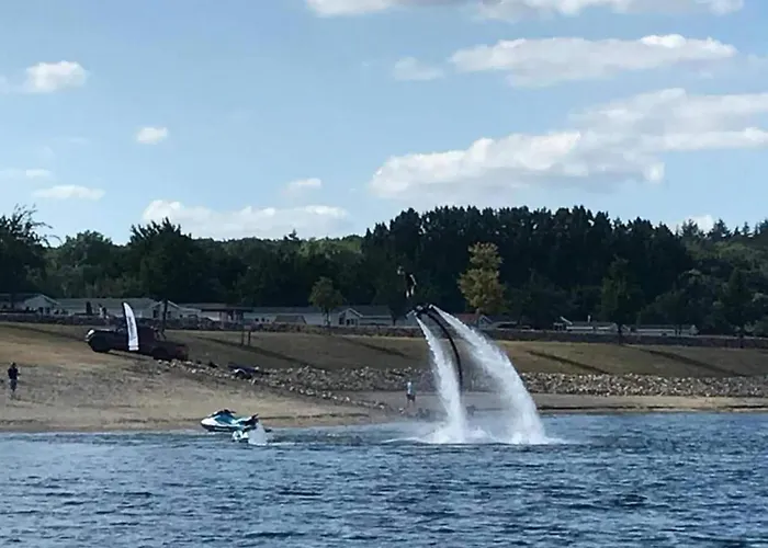 Πλωτό κατάλυμα Houseboat In Lathumse Plas For A Couple