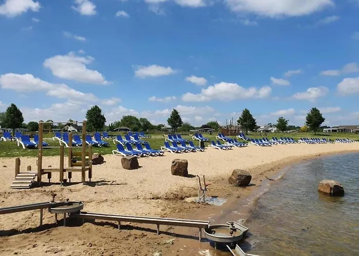 Botel Houseboat In Lathumse Plas For A Couple Lathum